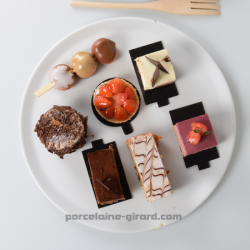 Dégustez de délicieuses pizzas dans ces larges assiettes prévues à cet effet./Existe en deux tailles.
