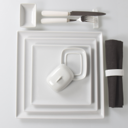 Beurrier individuel pour présenter élégamment le beurre./Hauteur 5.7cm dont plateau 1.6cm/
