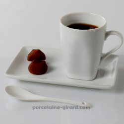 Tasse pour Capuccino, originale grace a sa base carrée et son bord rond. /Contenance 15cl./Se complète avec sa sous tasse, ref 7