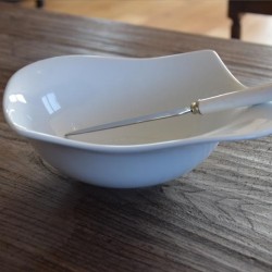 Ravier Design, idéal pour y présenter des mises en bouches, ou du saucisson... /Esprit japonisant et forme contemporaine pour un