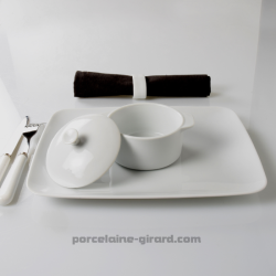 Cassolette avec son couvercle./Existe en trois tailles./22cl